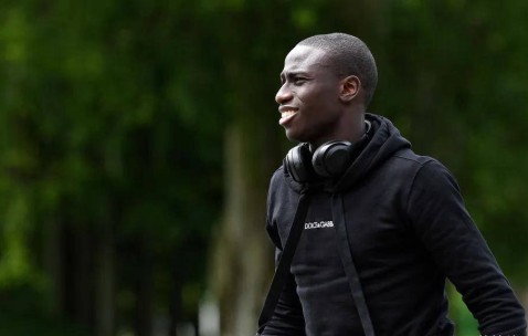 皇马欧冠功臣遭双重标准！伤停6个月，面临解约命运，阿隆索寻补强